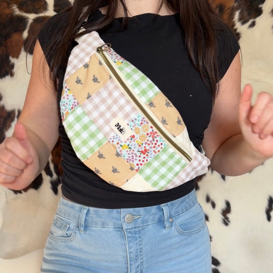 Spring Picnic Fanny
